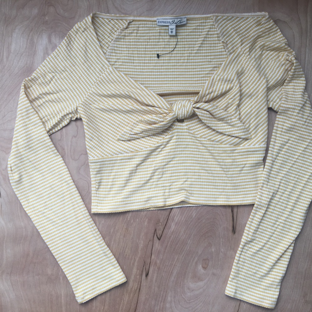 Y2K style crop tie top